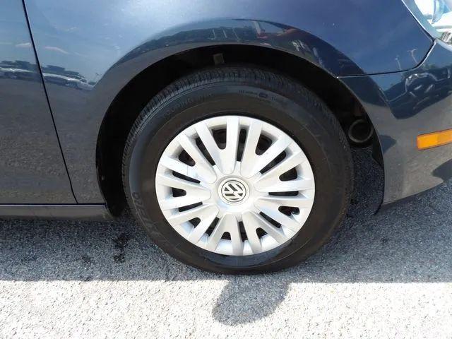 2013 Volkswagen Golf 2.5L 2-Door