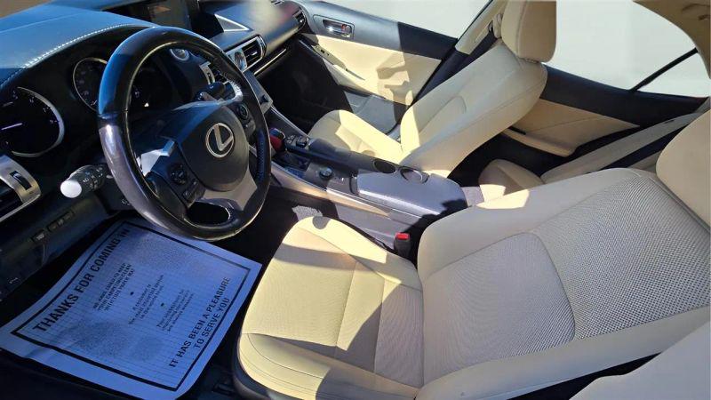 2016 Lexus IS 300 300