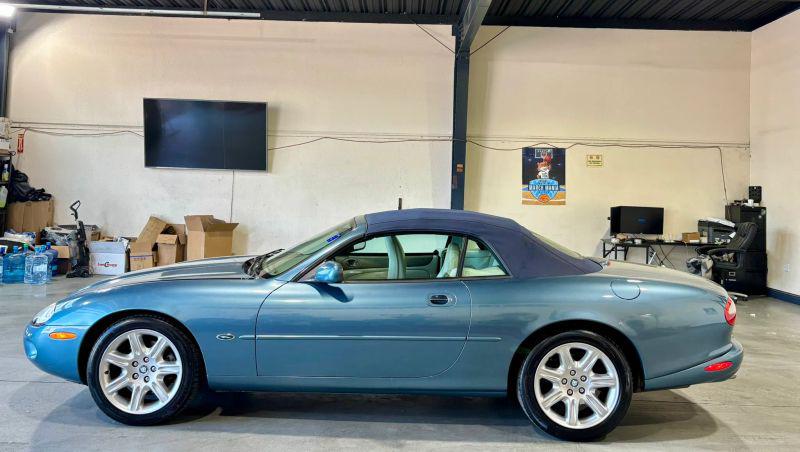 2000 Jaguar XK8 XK8