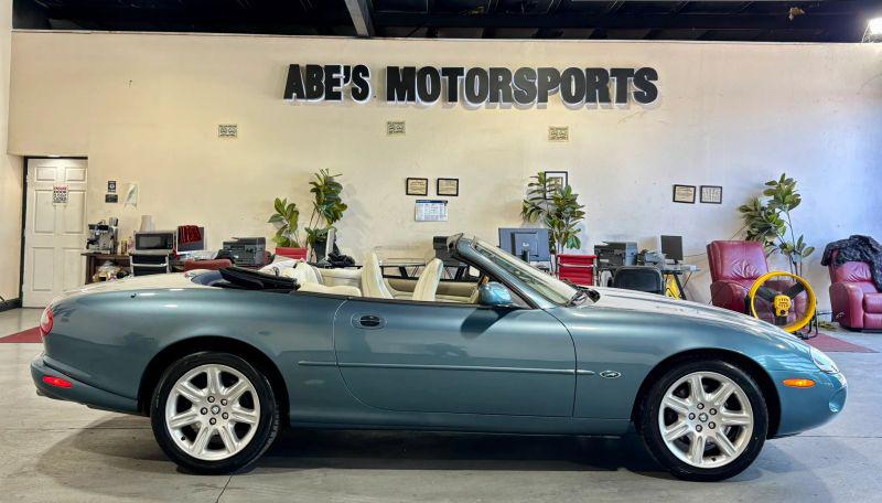 2000 Jaguar XK8 XK8