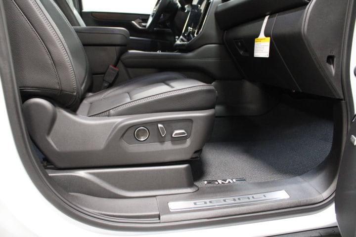 2026 GMC Yukon XL 4WD Denali