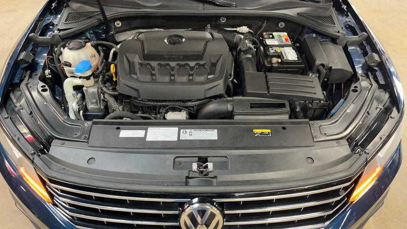 2019 Volkswagen Passat 2.0T Wolfsburg Edition