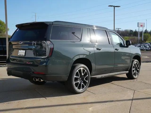 2026 Chevrolet Suburban RST, 4WD