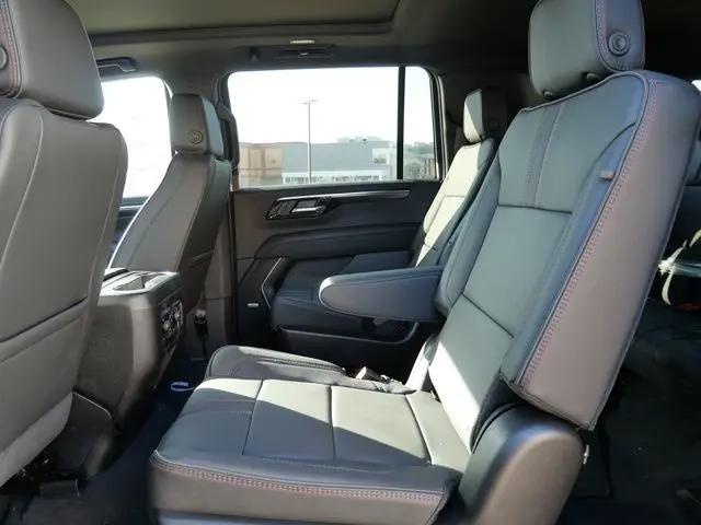 2026 Chevrolet Suburban RST, 4WD