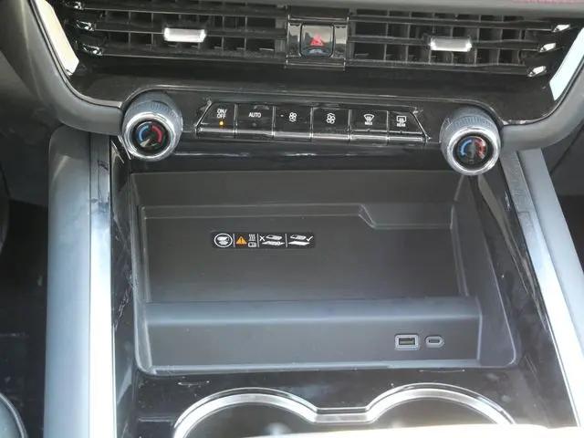 2026 Chevrolet Suburban RST, 4WD