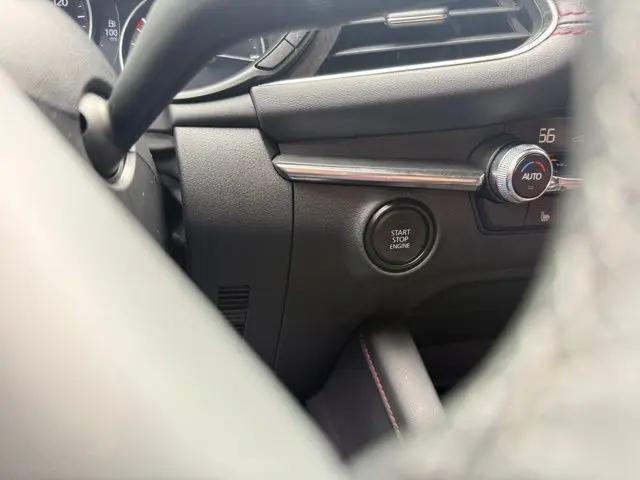 2024 Mazda Mazda3 2.5 S Carbon Edition