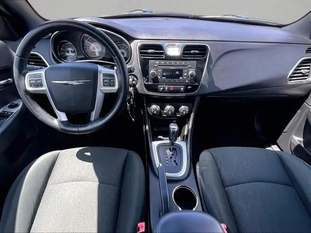 2011 Chrysler 200 Touring