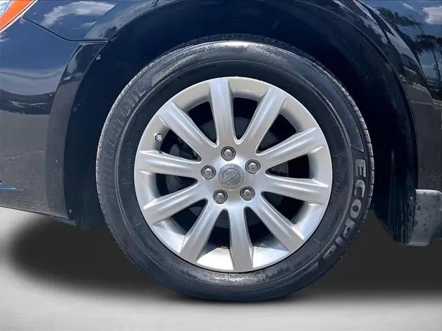 2011 Chrysler 200 Touring