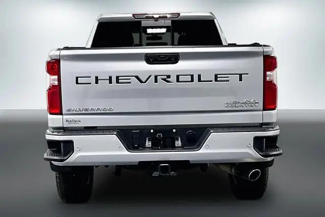 2021 Chevrolet Silverado 2500HD 4WD Crew Cab Standard Bed High Country