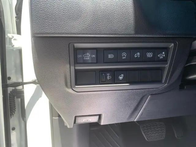 2026 Toyota Tundra SR5 CrewMax 5.5' Bed