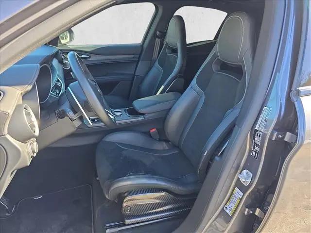 2024 Alfa Romeo Stelvio Quadrifoglio Carbon AWD