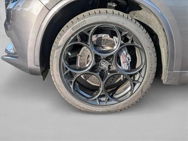 2024 Alfa Romeo Stelvio Quadrifoglio Carbon AWD