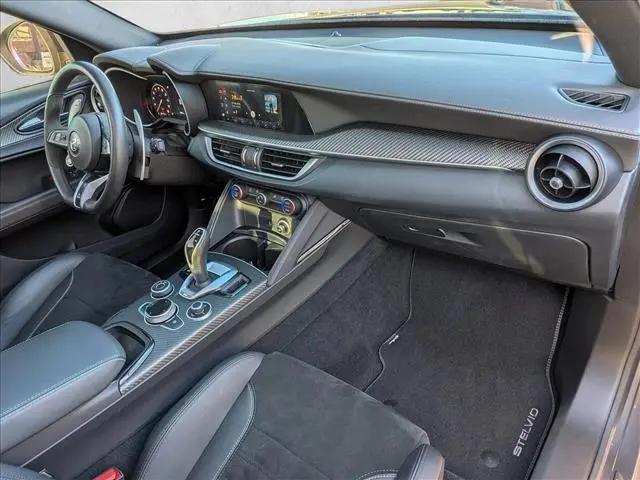 2024 Alfa Romeo Stelvio Quadrifoglio Carbon AWD