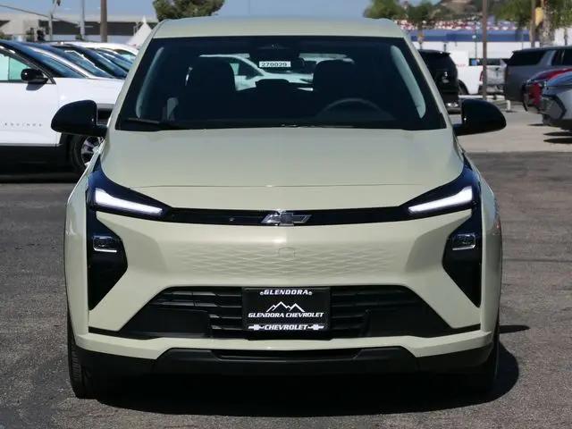 2027 Chevrolet Bolt LT FWD