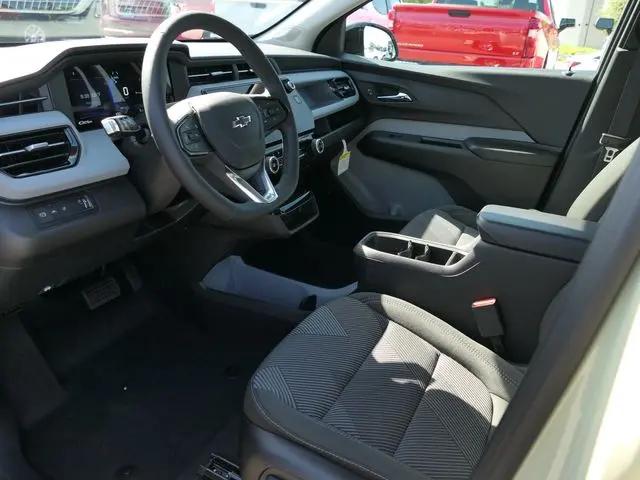 2027 Chevrolet Bolt LT FWD