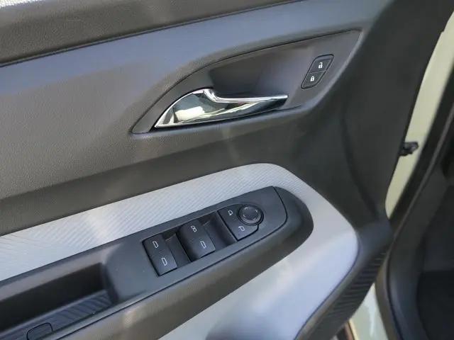 2027 Chevrolet Bolt LT FWD