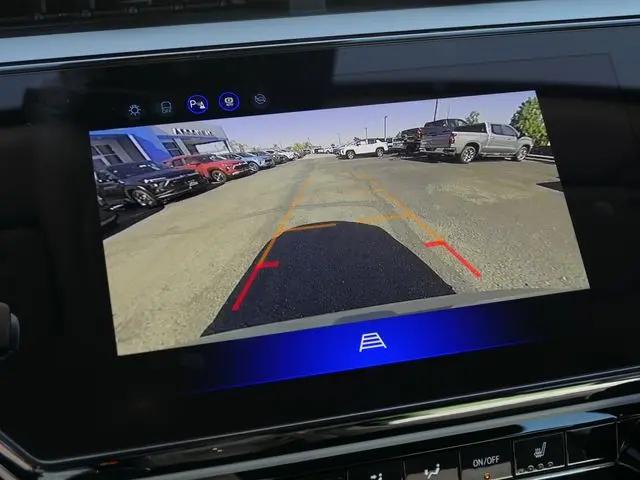 2027 Chevrolet Bolt LT FWD