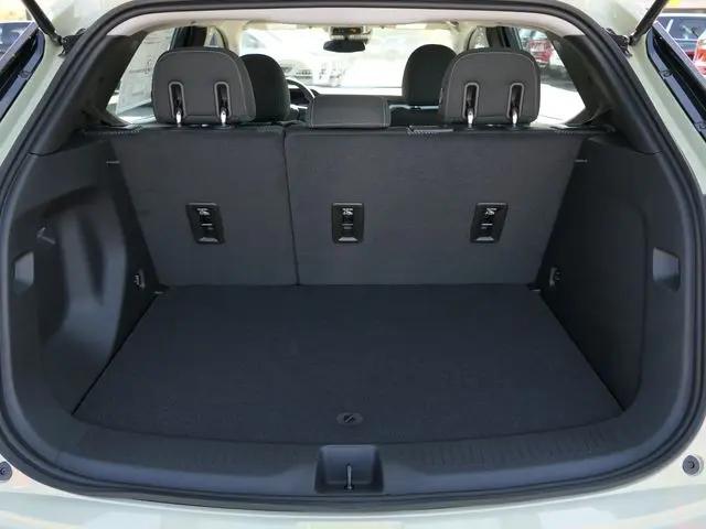 2027 Chevrolet Bolt LT FWD