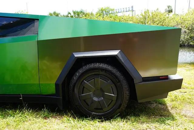 2024 Tesla Cybertruck All-Wheel Drive