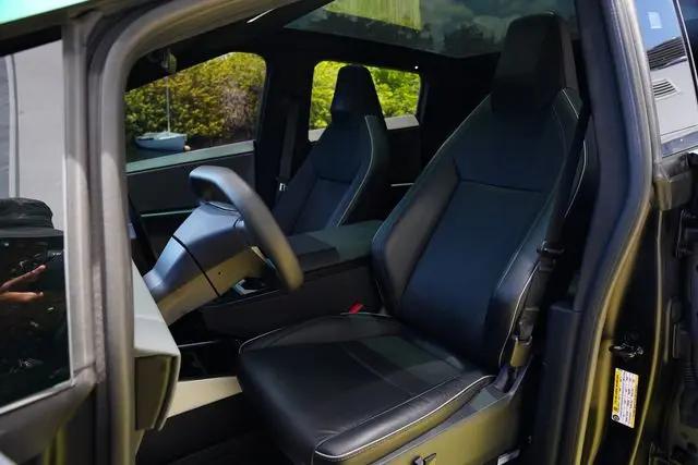 2024 Tesla Cybertruck All-Wheel Drive