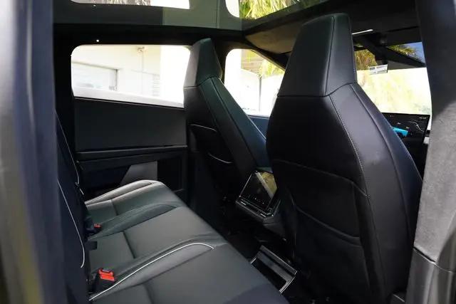 2024 Tesla Cybertruck All-Wheel Drive