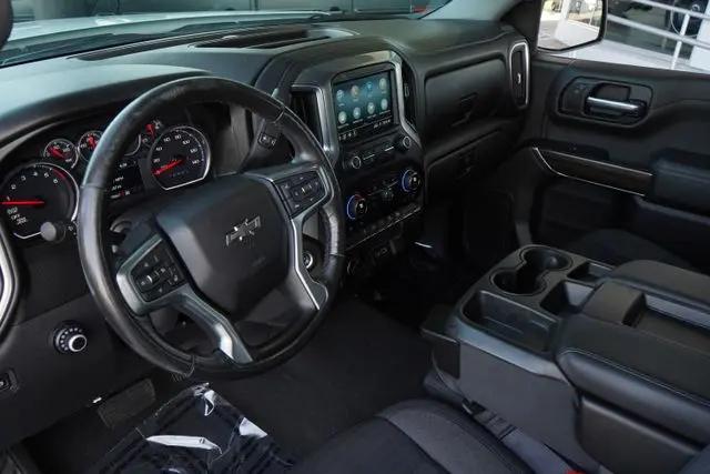 2020 Chevrolet Silverado 1500 4WD Crew Cab Short Bed RST
