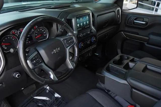 2020 Chevrolet Silverado 1500 4WD Crew Cab Short Bed RST