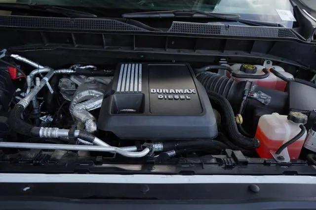 2020 Chevrolet Silverado 1500 4WD Crew Cab Short Bed RST