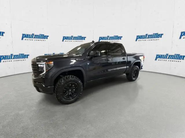 2022 GMC Sierra 1500 4WD Crew Cab Short Box AT4X
