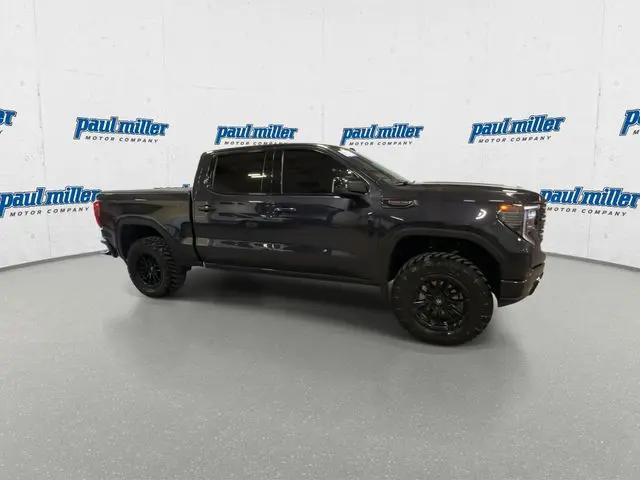 2022 GMC Sierra 1500 4WD Crew Cab Short Box AT4X