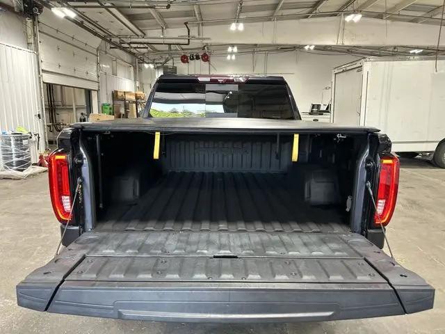 2022 GMC Sierra 1500 4WD Crew Cab Short Box AT4X