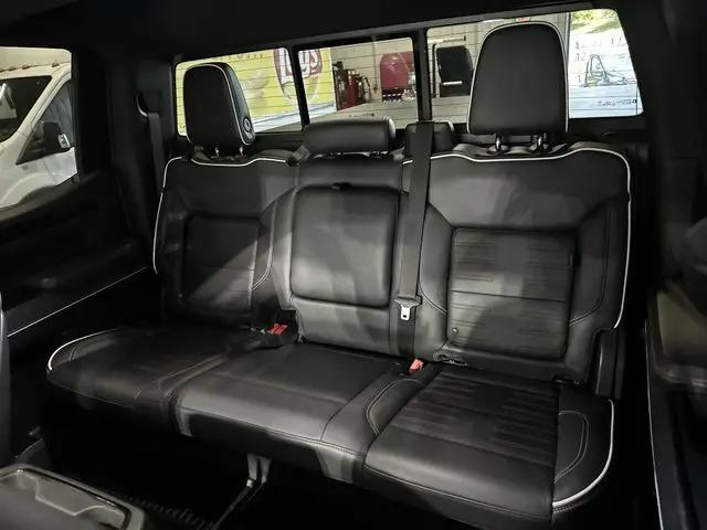 2022 GMC Sierra 1500 4WD Crew Cab Short Box AT4X