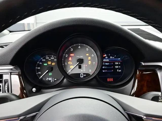 2023 Porsche Macan S