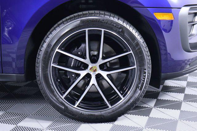 2026 Porsche Macan AWD