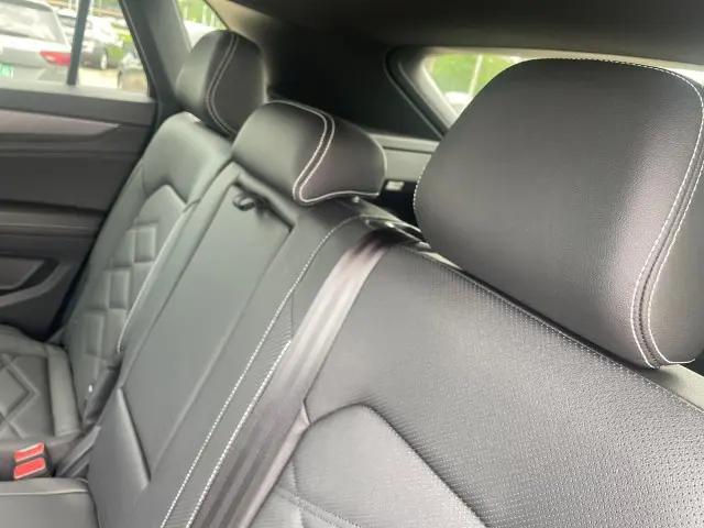 2026 Volkswagen Atlas Cross Sport SE