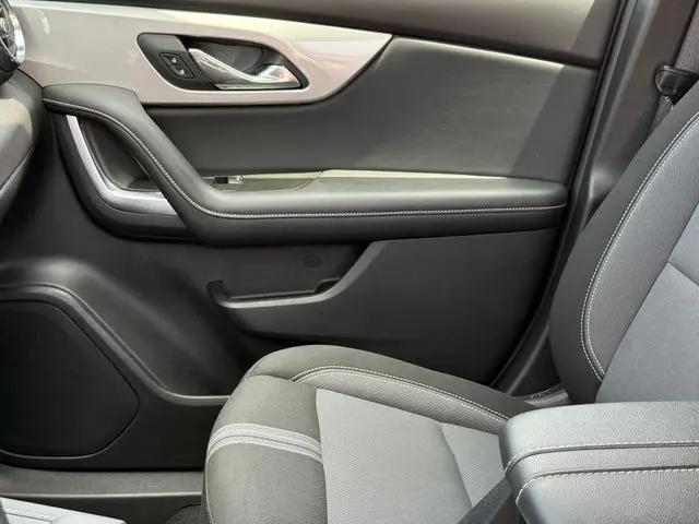 2025 Chevrolet Blazer FWD 2LT