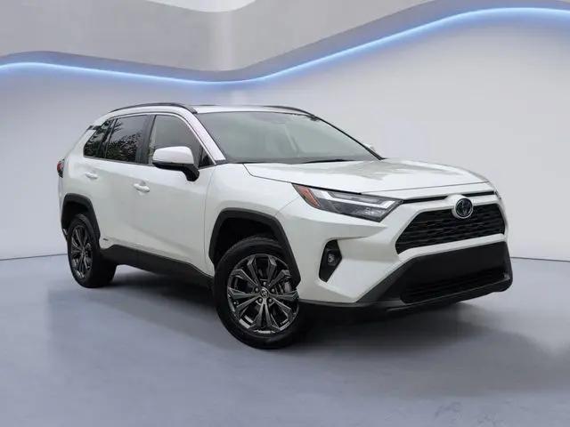 2022 Toyota RAV4 Hybrid XLE Premium