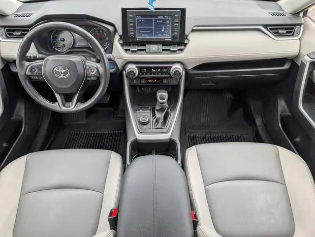 2022 Toyota RAV4 Hybrid XLE Premium