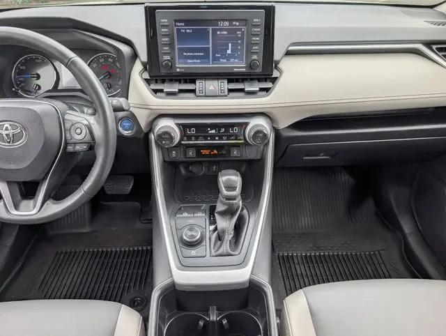 2022 Toyota RAV4 Hybrid XLE Premium