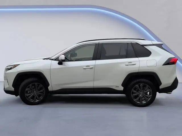 2022 Toyota RAV4 Hybrid XLE Premium