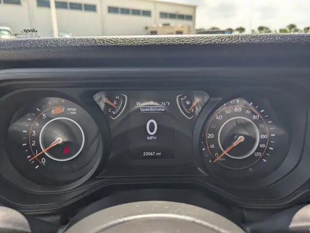 2025 Jeep Wrangler 4-Door Summit 4x4