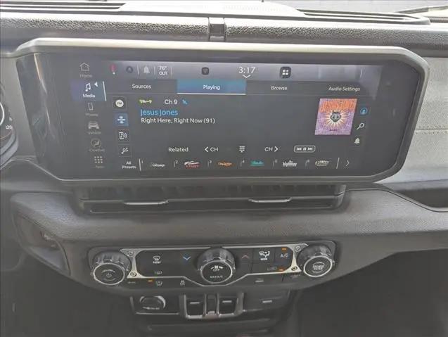 2025 Jeep Wrangler 4-Door Summit 4x4