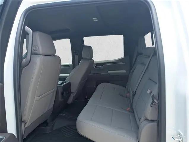 2026 Chevrolet Silverado 1500 4WD Crew Cab Standard Bed LT