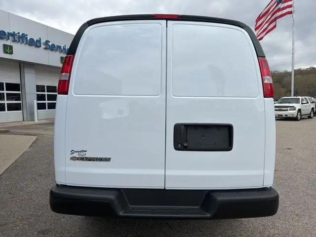 2026 Chevrolet Express Cargo Van 2500 Regular Wheelbase, WT, RWD
