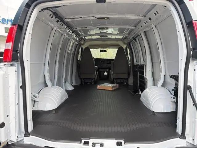 2026 Chevrolet Express Cargo Van 2500 Regular Wheelbase, WT, RWD