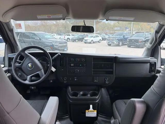 2026 Chevrolet Express Cargo Van 2500 Regular Wheelbase, WT, RWD