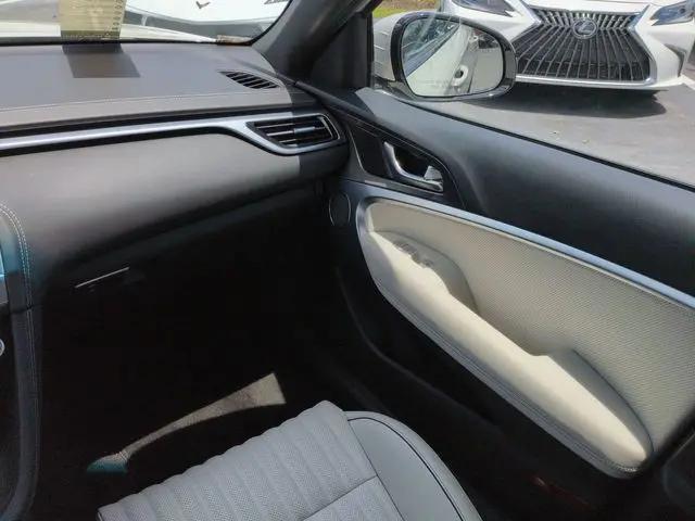 2025 Genesis G70 3.3T AWD Sport Advanced
