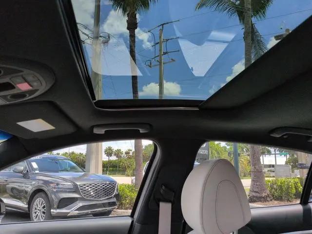 2025 Genesis G70 3.3T AWD Sport Advanced