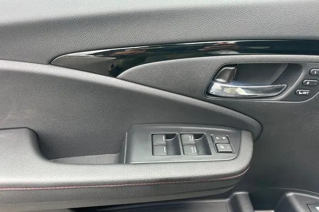 2026 Honda Ridgeline Black Edition Two-Tone