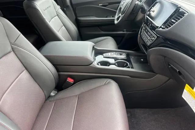 2026 Honda Ridgeline Black Edition Two-Tone